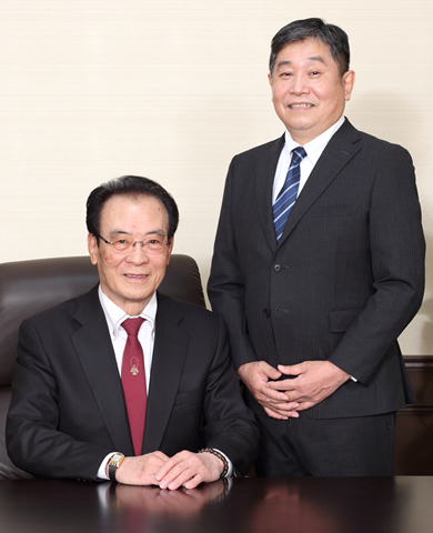 Kantaro Akashiro Chairman, Representative Director / Akira Mitsumoto President, Representative Director